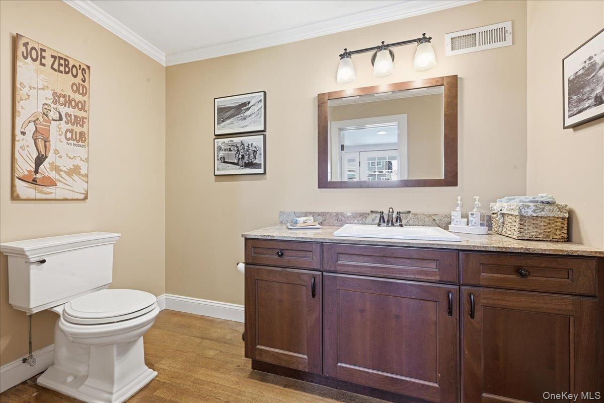 114 Araca Road Babylon, NY 11702 - Photo 20 of 50