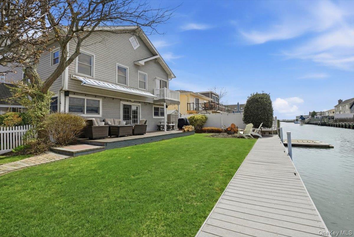 114 Araca Road Babylon, NY 11702 - Photo 37 of 50