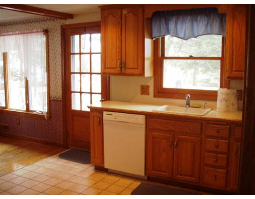 1 Heath Road Peabody, MA 01960 - Photo 7 of 8 Gallery Image 7