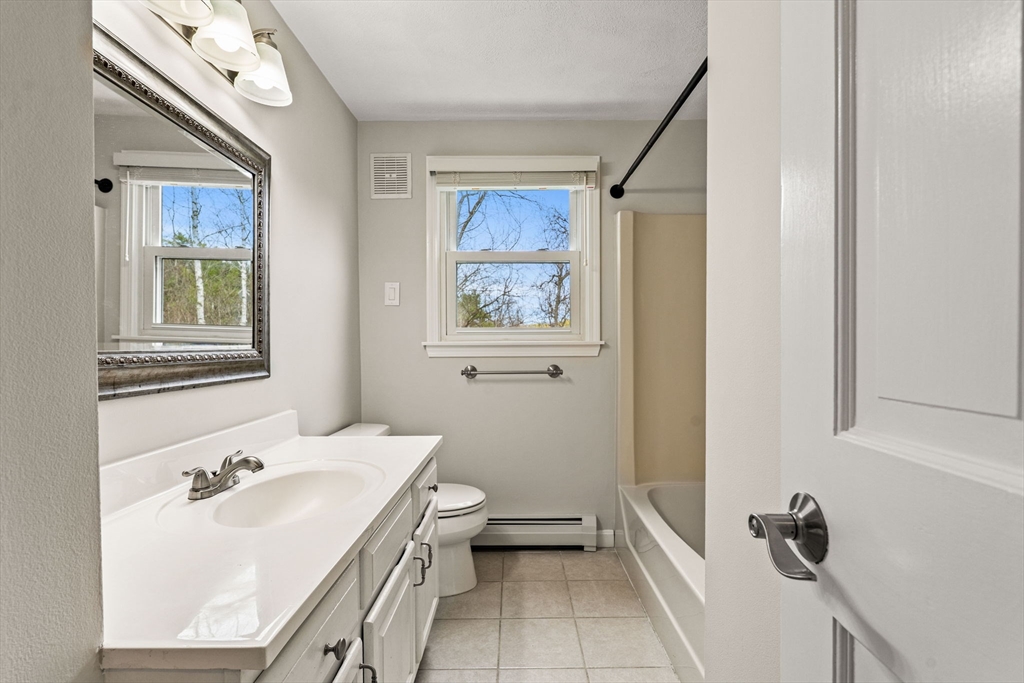 413 Wethersfield Street Rowley, MA 01969 - Photo 15 of 26