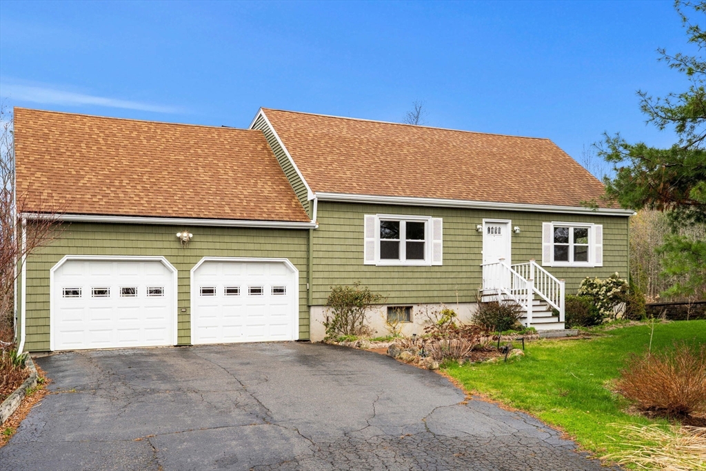 413 Wethersfield Street Rowley, MA 01969 - Photo 2 of 26