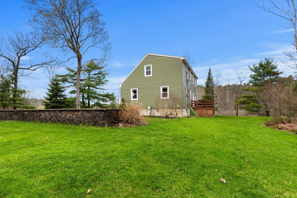 413 Wethersfield Street Rowley, MA 01969 - Photo 6 of 26