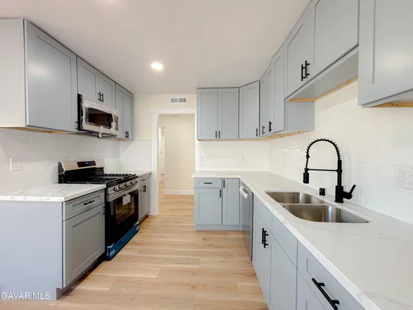 $417,000 | 44714 2nd Street East, Lancaster, CA 93535