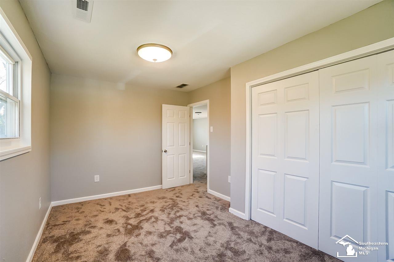 13254 Rosedale Boulevard Carleton, MI 48117 - Photo 33 of 49 50031107-32.JPG