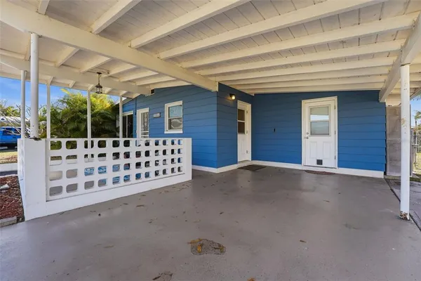 a view of a house with porch