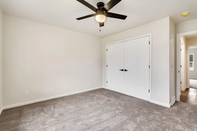 $500,000 | 270 Southern Drive, Holmen, WI 54636