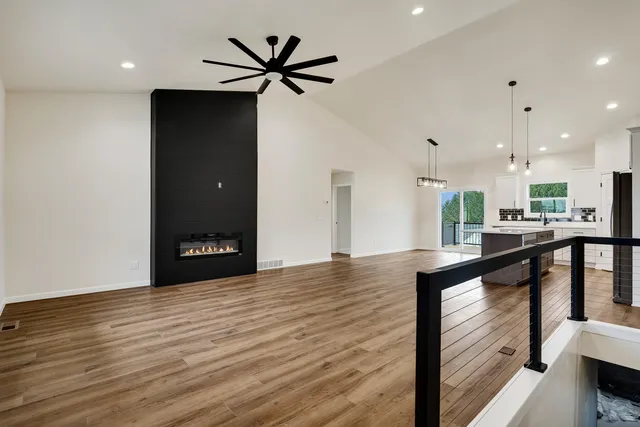 $530,000 | 270 Southern Drive, Holmen, WI 54636