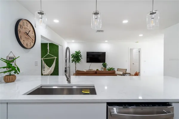 $3,800 | 7354 Biltmore Drive, Sarasota, FL 34231