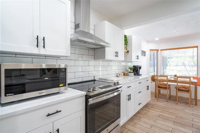 $3,995 | 7354 Biltmore Drive, Sarasota, FL 34231