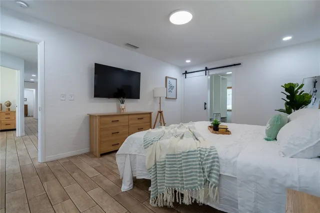 $3,995 | 7354 Biltmore Drive, Sarasota, FL 34231