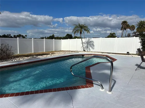 $3,800 | 7354 Biltmore Drive, Sarasota, FL 34231