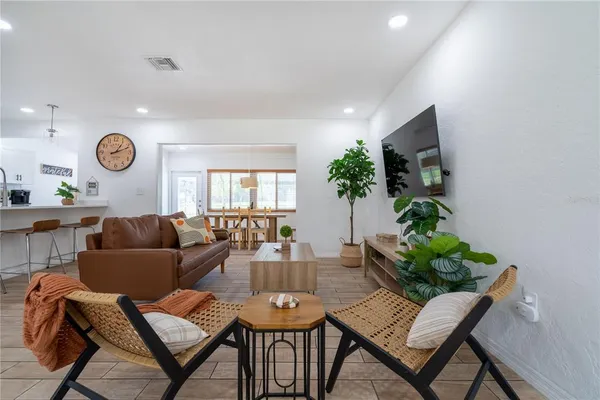 $3,800 | 7354 Biltmore Drive, Sarasota, FL 34231