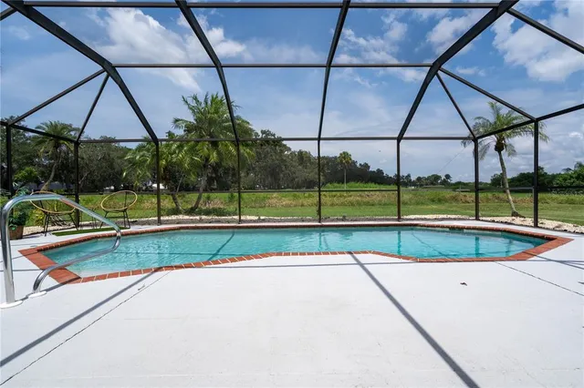 $3,995 | 7354 Biltmore Drive, Sarasota, FL 34231