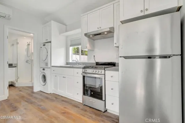 $2,100 | 18345 Bessemer Street, Tarzana, CA 91335