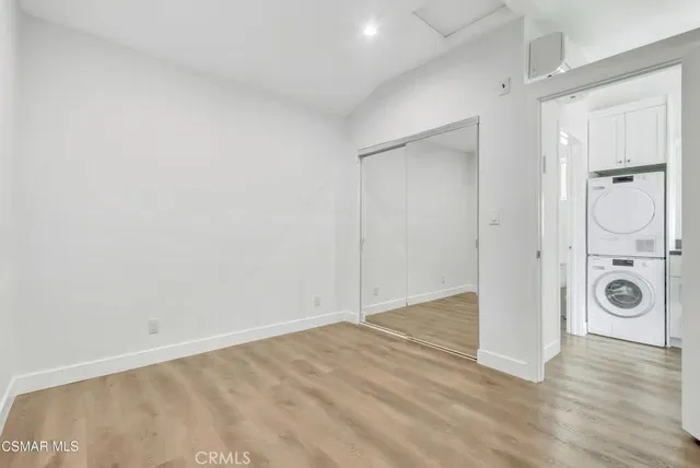 $2,100 | 18345 Bessemer Street, Tarzana, CA 91335