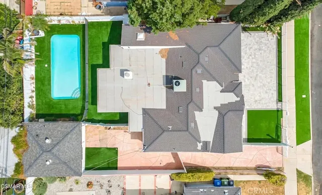 $2,100 | 18345 Bessemer Street, Tarzana, CA 91335