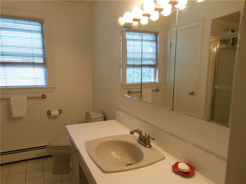 80 Glen Ridge Road Cranston, RI 02920 - Photo 19 of 32