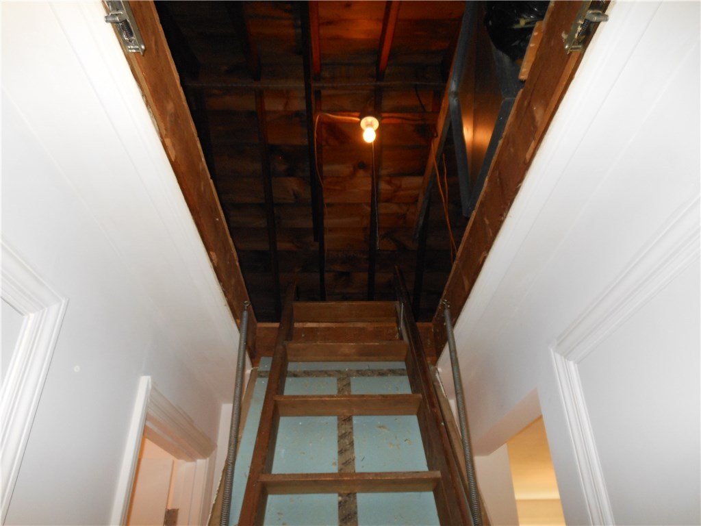 80 Glen Ridge Road Cranston, RI 02920 - Photo 21 of 32