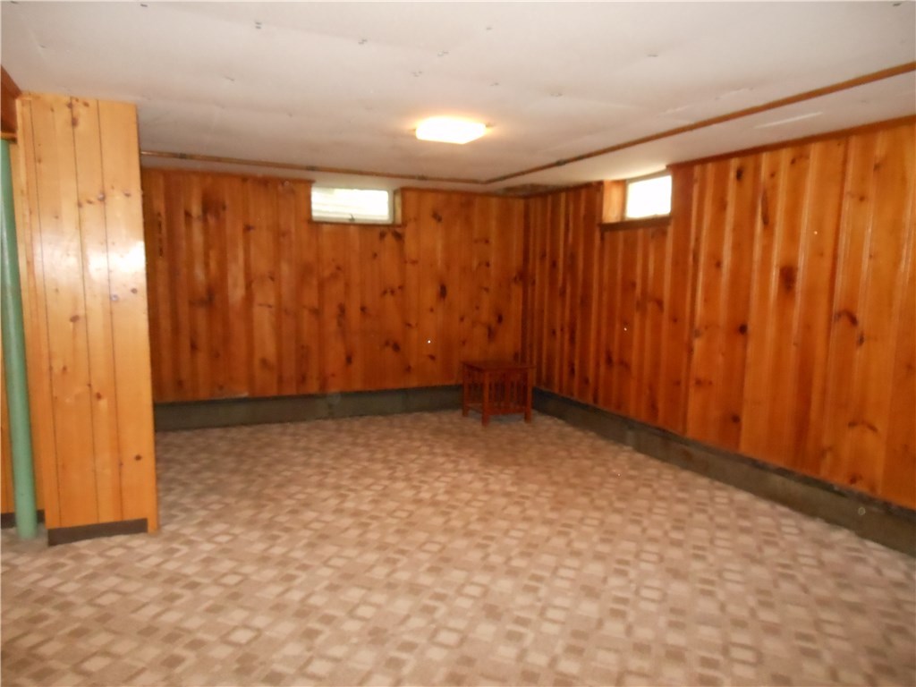 80 Glen Ridge Road Cranston, RI 02920 - Photo 22 of 32