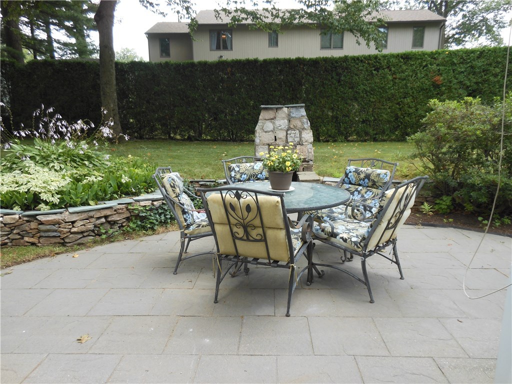 80 Glen Ridge Road Cranston, RI 02920 - Photo 27 of 32
