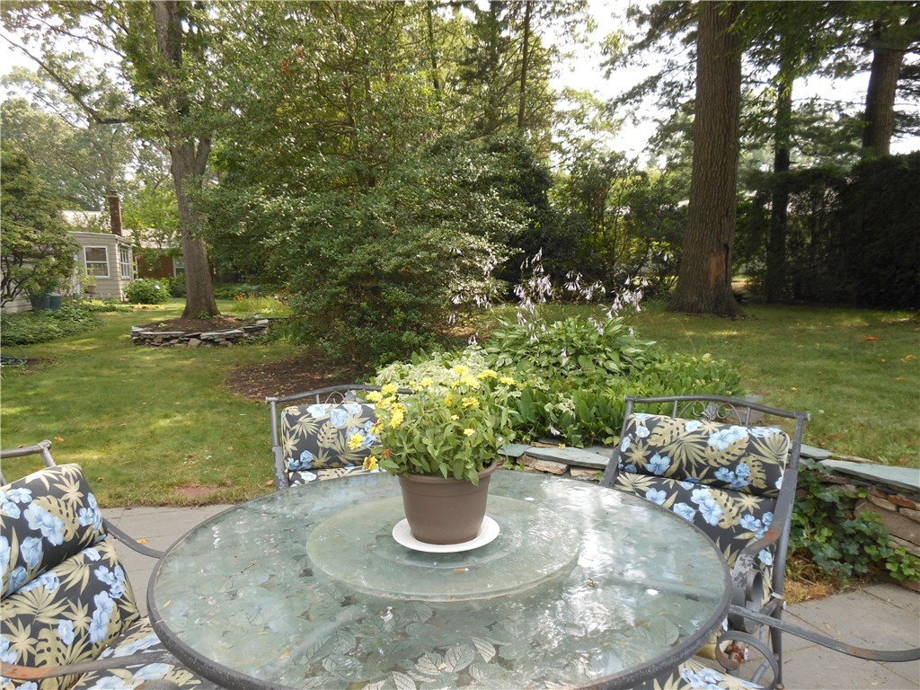 80 Glen Ridge Road Cranston, RI 02920 - Photo 28 of 32