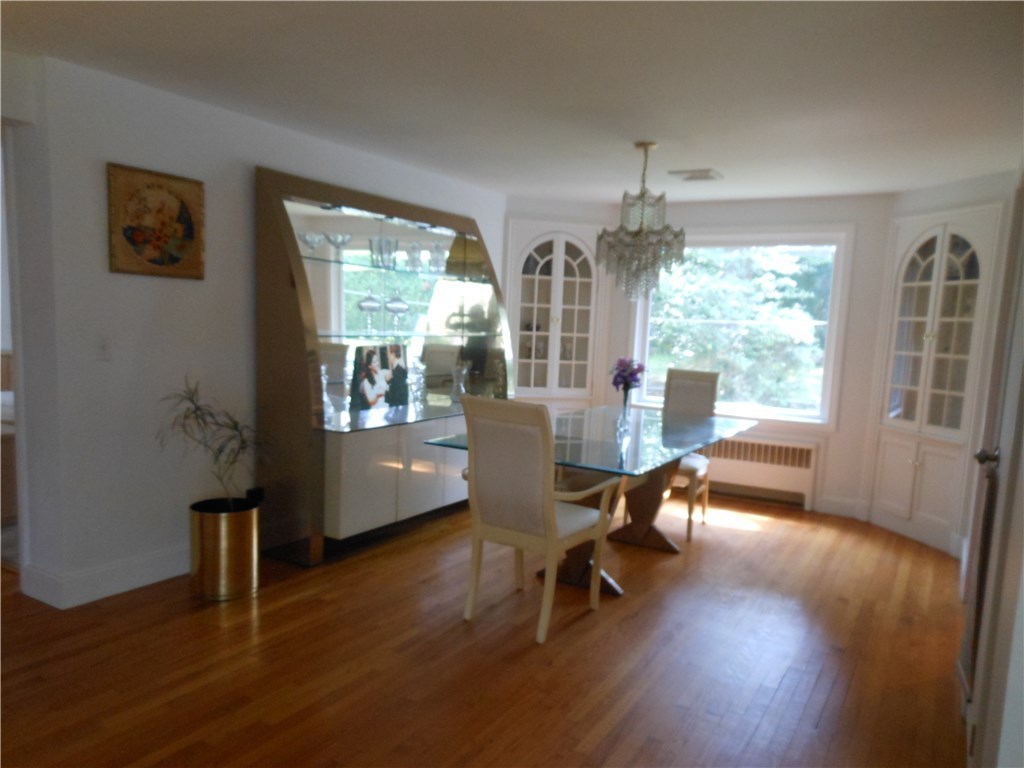 80 Glen Ridge Road Cranston, RI 02920 - Photo 7 of 32