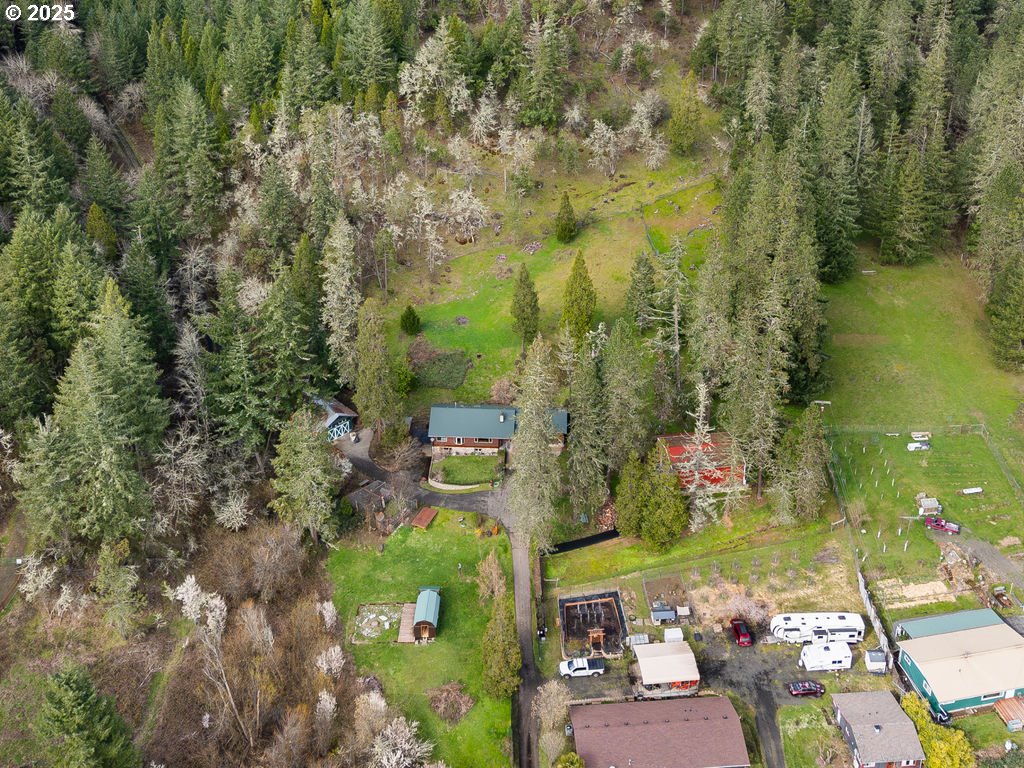 402 Northside Road Sutherlin, OR 97479 - Photo 3 of 46