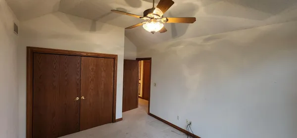 $649,900 | 8098 South Meadowcreek Court, Franklin, WI 53132