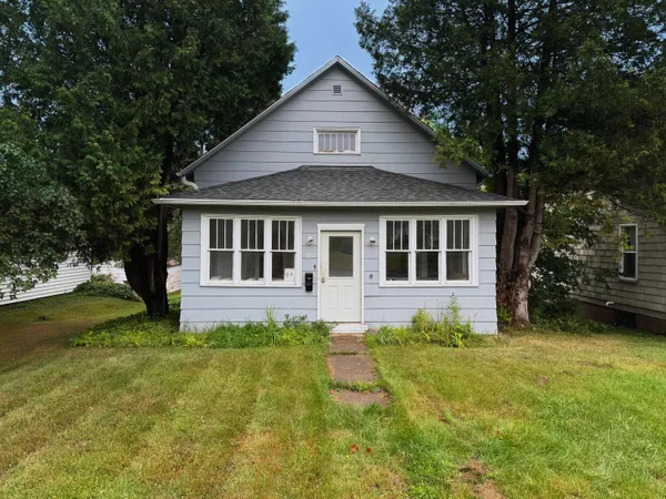$74,900 | 109 South 5th Street, Crystal Falls, MI 49920