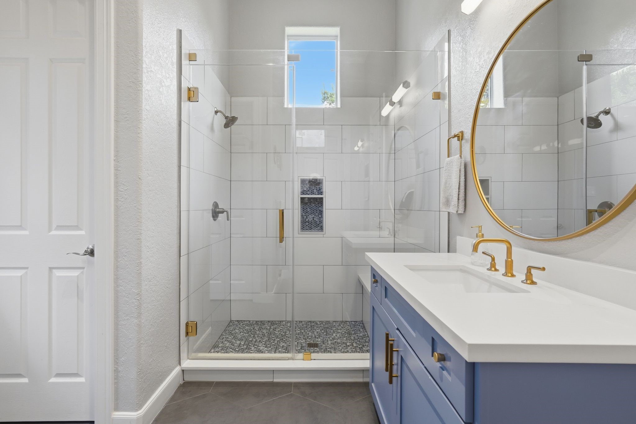 38 Highclere Park Drive Spring, TX 77379 - Photo 24 of 43 Bathroom has access outside
