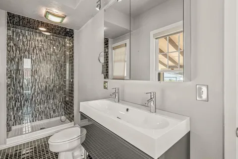 $935,000 | 2516 Shirley Avenue, Fort Worth, TX 76109