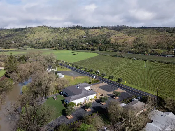 $2,195,000 | 201 Silverado Trail North, St. Helena, CA 94574
