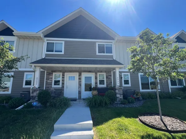 $300,000 | 6995 Linwood Drive, Albertville, MN 55301