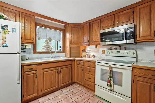 $479,000 | 38 Candice Street, Clinton, MA 01510