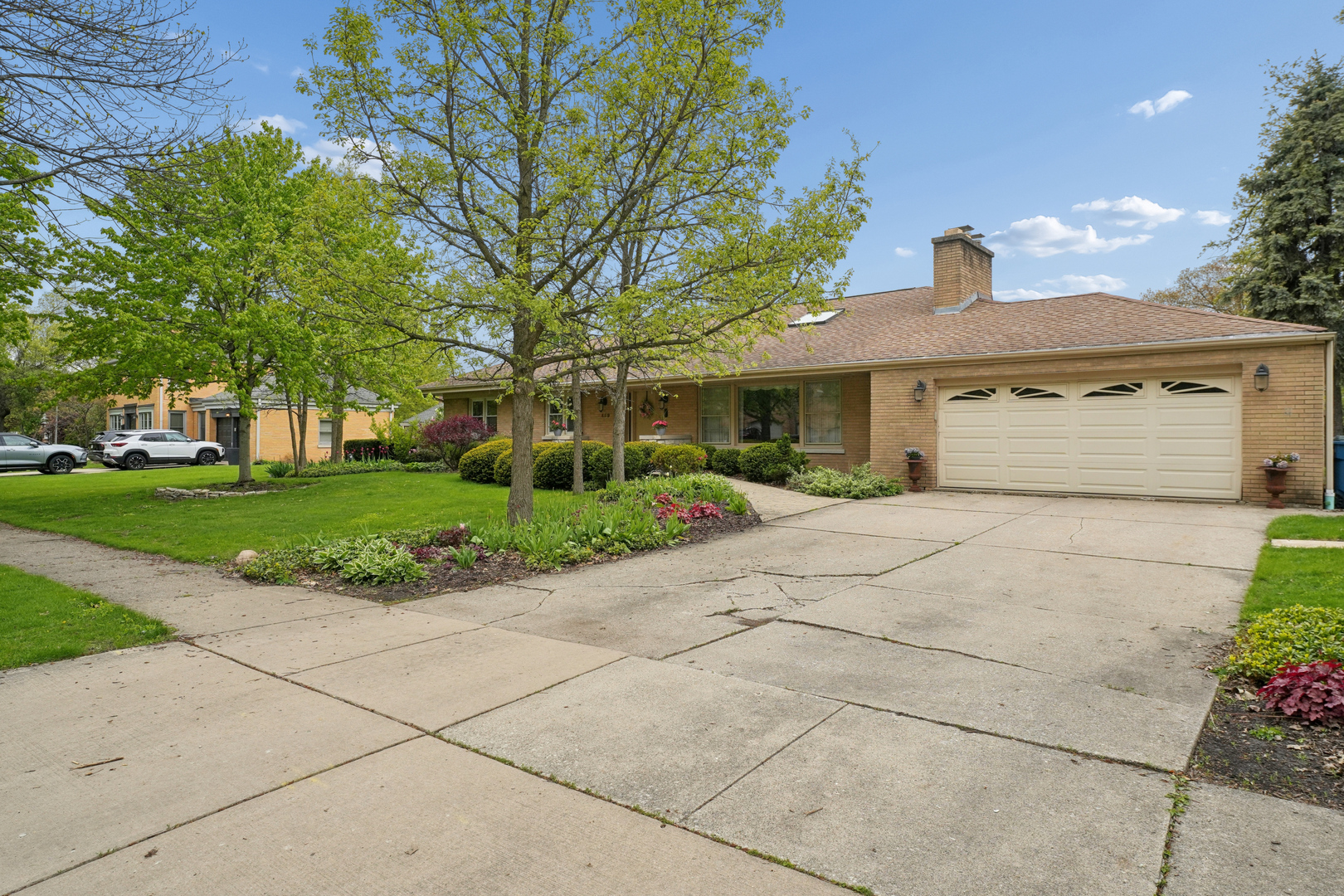 459 Ridge Avenue Elmhurst, IL 60126 - Photo 2 of 34