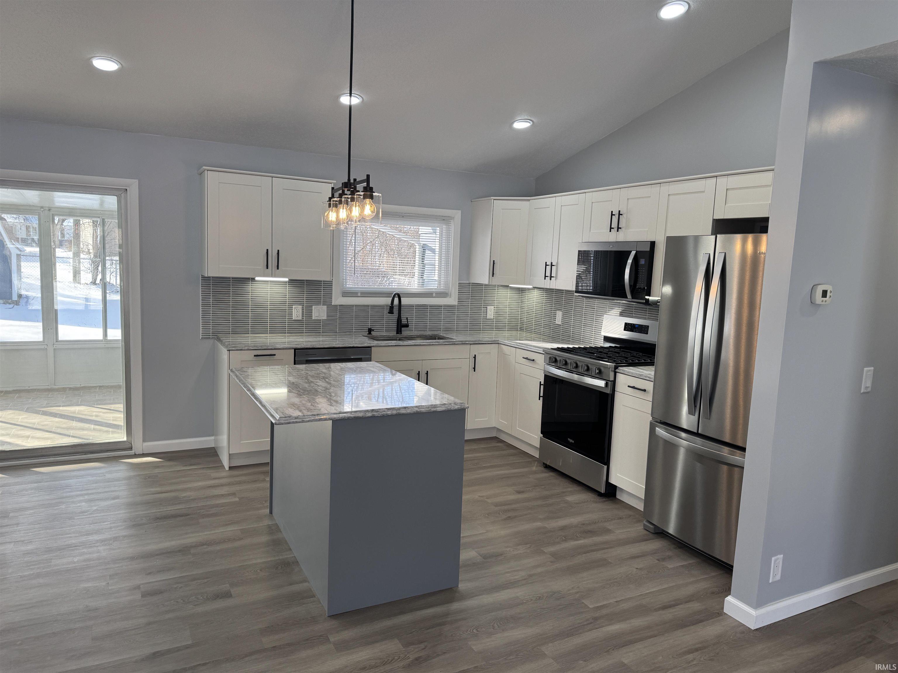 504 Stratton Way Decatur, IN 46733 - Photo 4 of 17