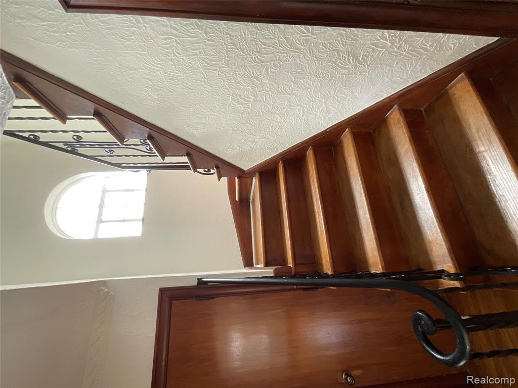 15763 Ashton Road Detroit, MI 48223 - Photo 17 of 43