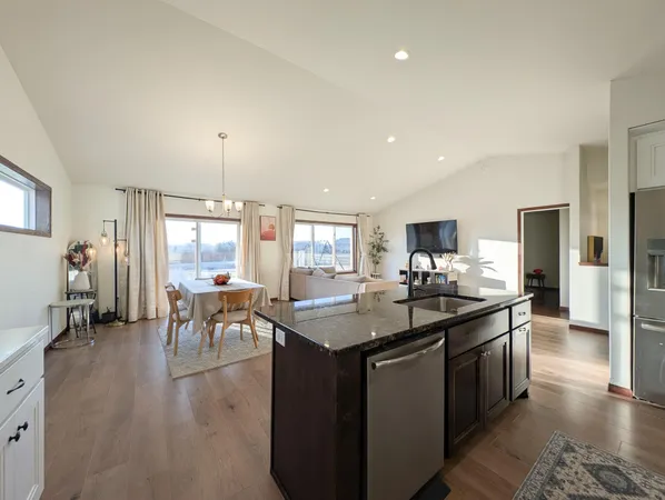 $515,000 | 3760 Merrifield Drive South, Fargo, ND 58104
