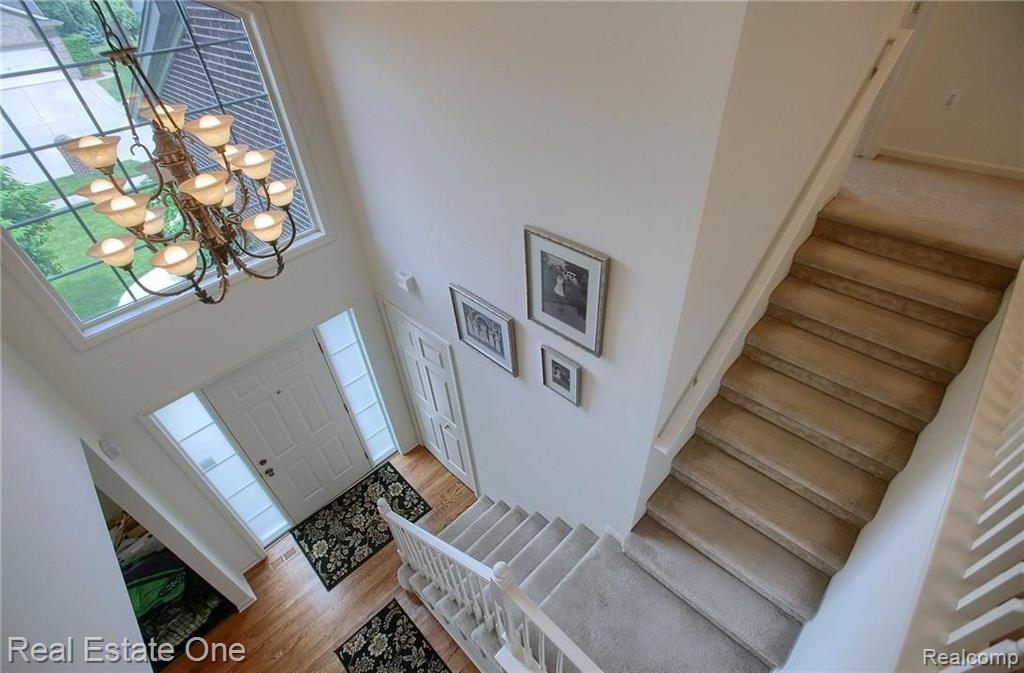 2054 Baron Rochester Hills, MI 48307 - Photo 11 of 32