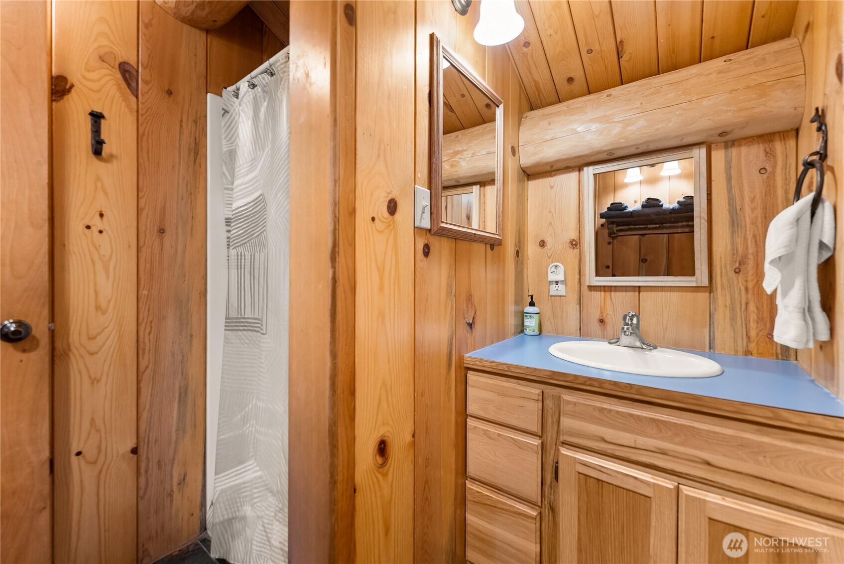 40 A Wolf Ridge Lane, Unit A Winthrop, WA 98862 - Photo 24 of 37