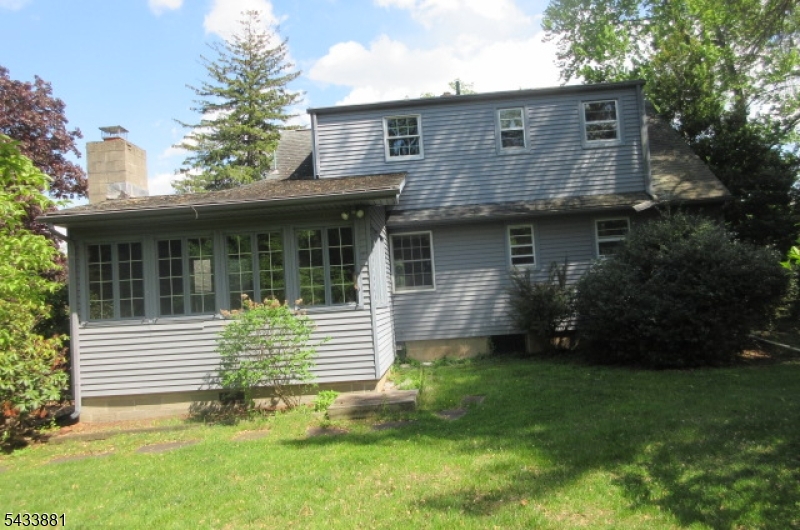 12 Jericho Road Butler, NJ 07405 - Photo 3 of 17