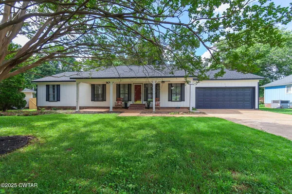 $294,900 | 27 Fox Pond Cove, Jackson, TN 38305