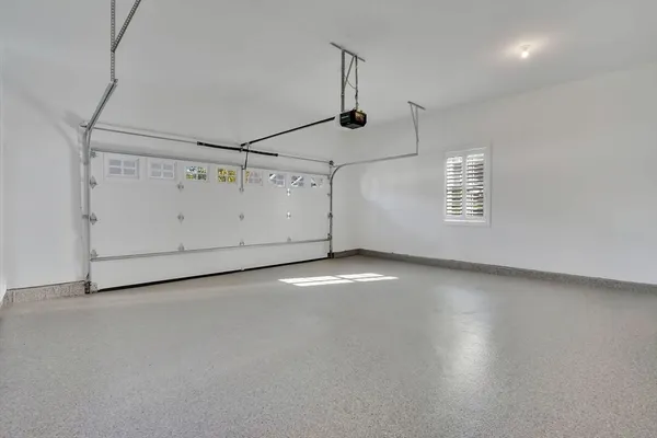 a view of a garage