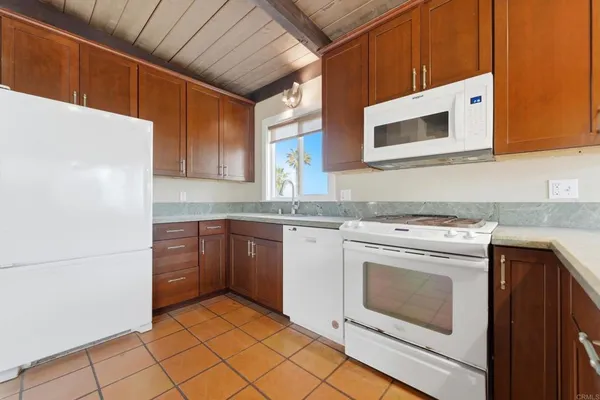 $2,800 | 1550 Seacoast Drive, Unit A, Imperial Beach, CA 91932