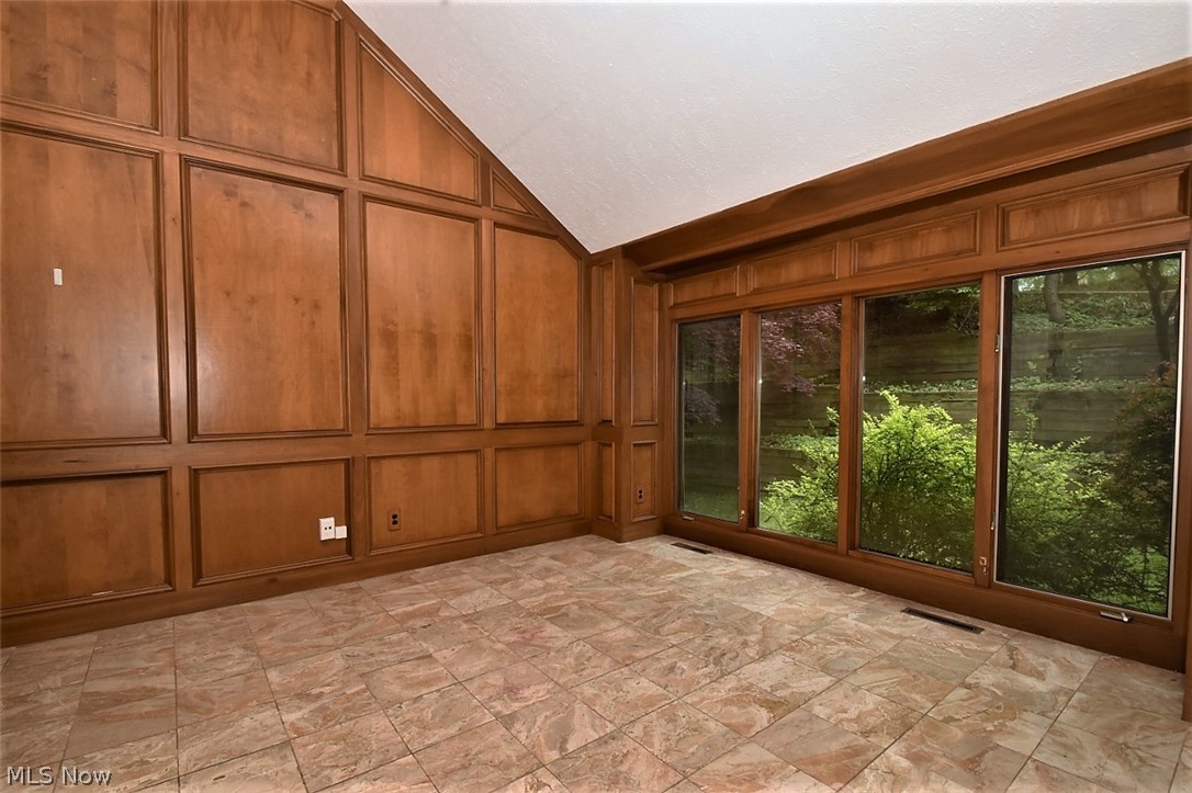 9595 Fitzwater Road Brecksville, OH 44141 - Photo 10 of 14