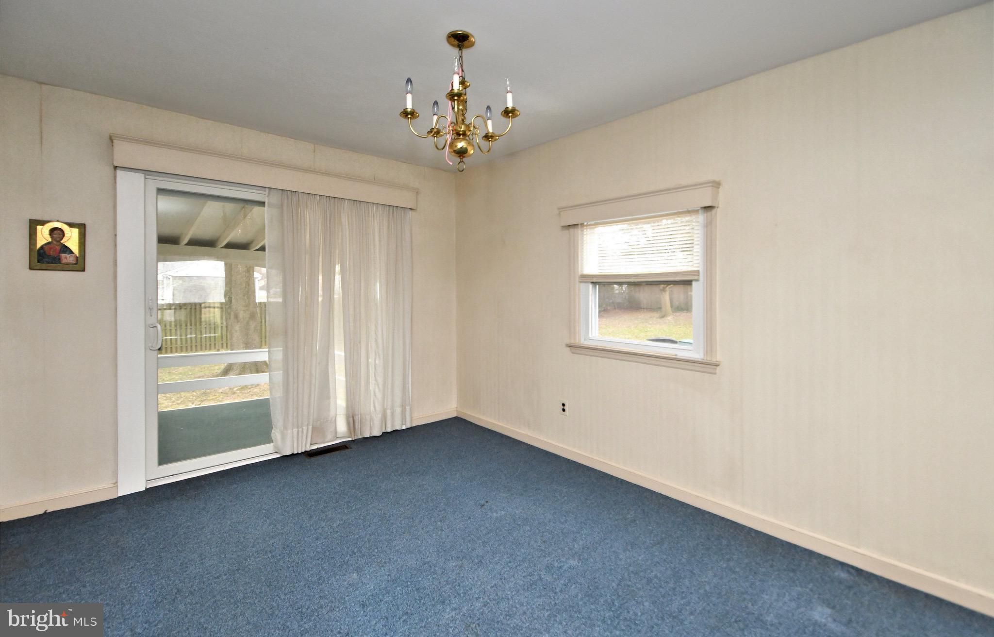 14 Dechert Road Conshohocken, PA 19428 - Photo 9 of 53 Sliders in dining Room