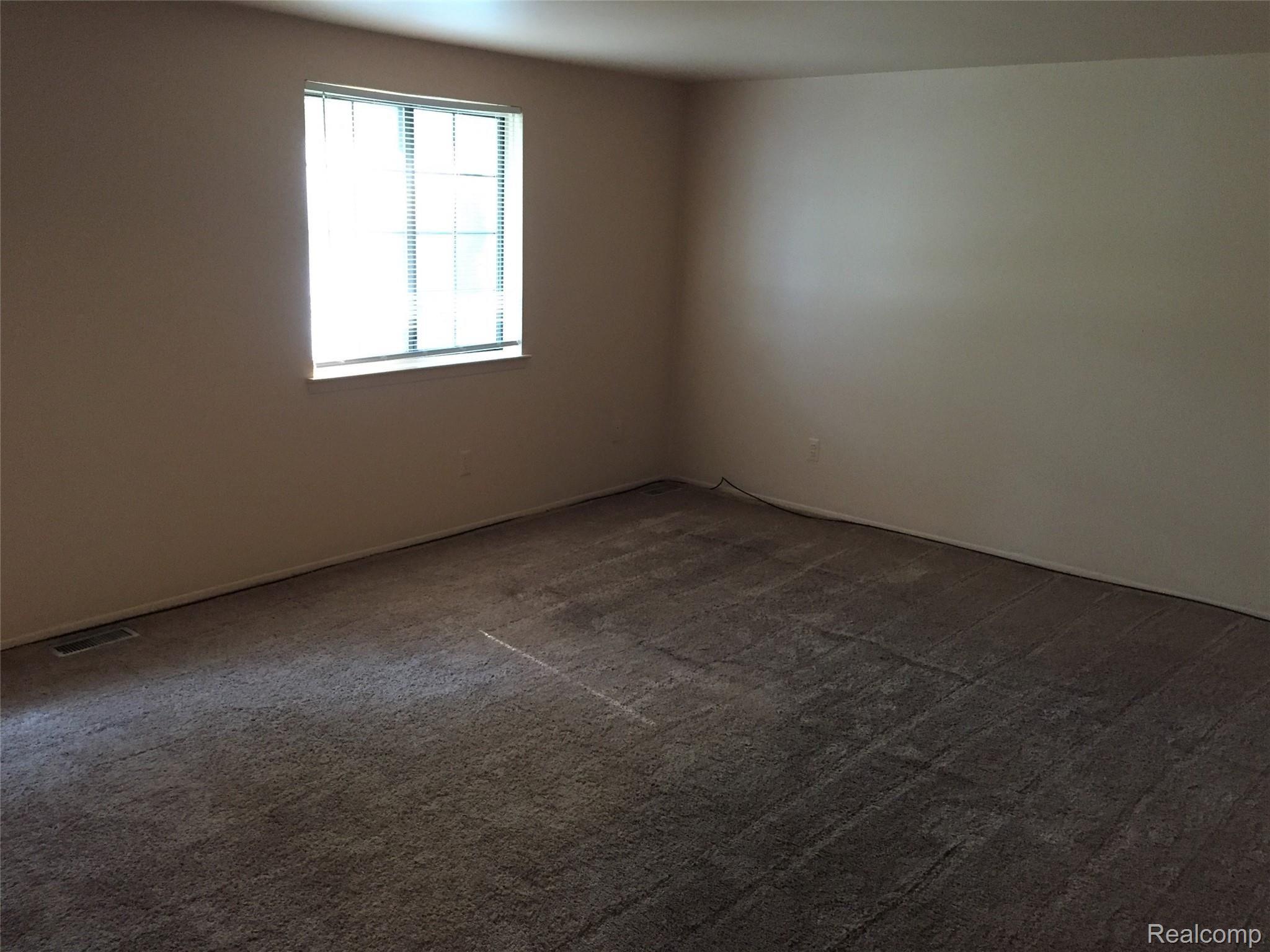 23680 Lahser Road Southfield, MI 48033 - Photo 7 of 19 bedroom1.jpg