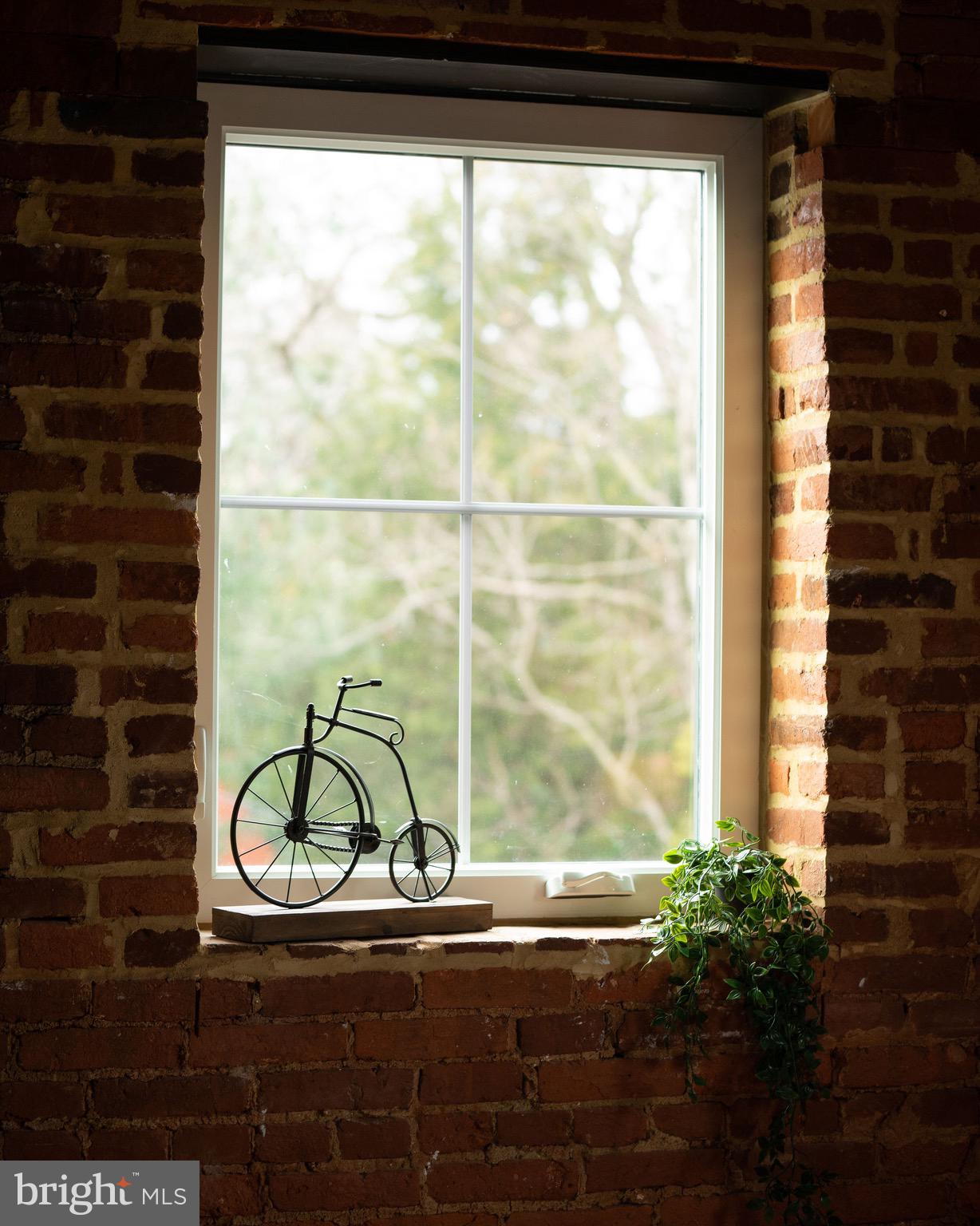 437 West Grant Street, Unit 304 Lancaster, PA 17603 - Photo 23 of 37 a view of a window
