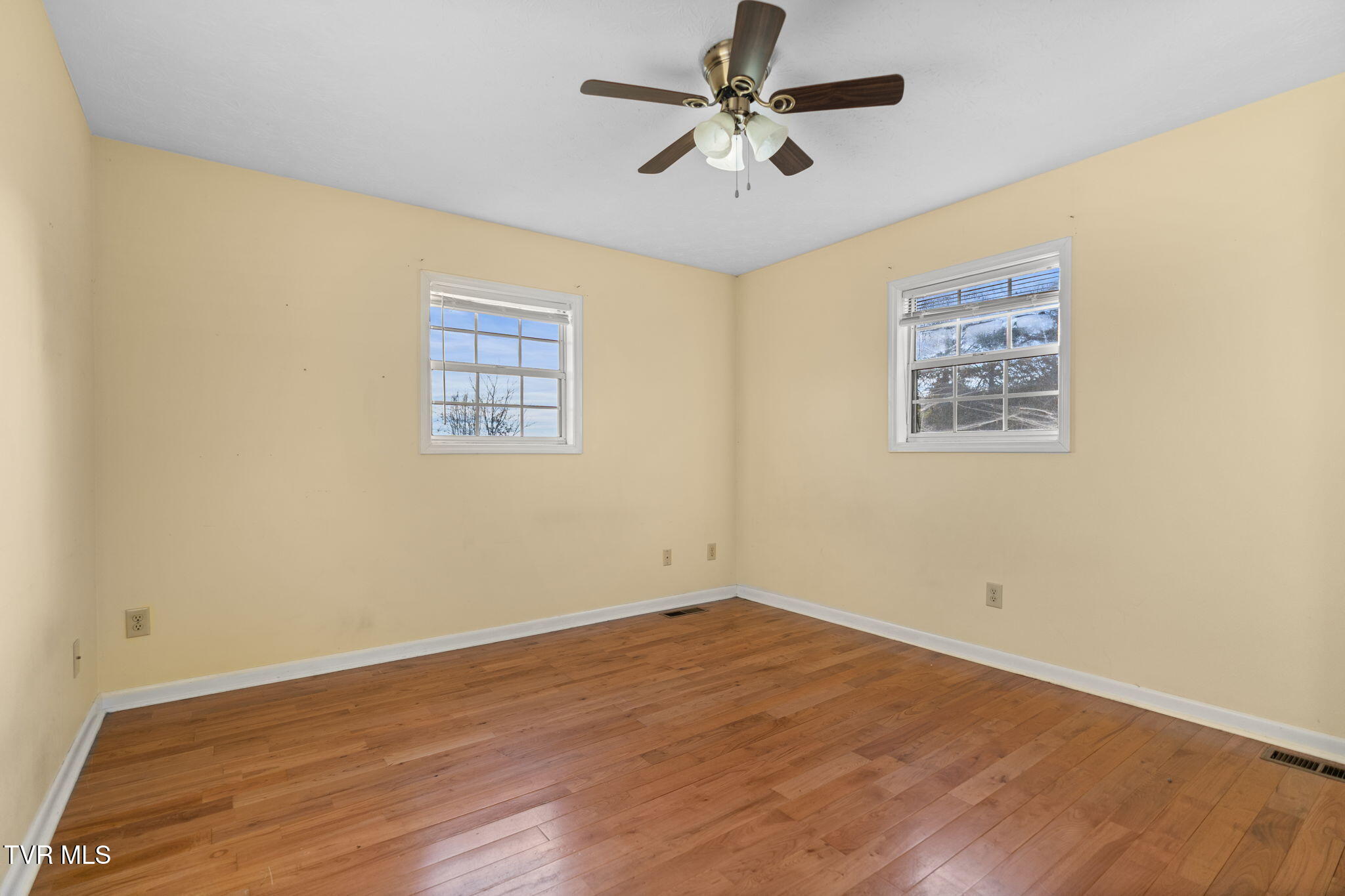 255 Sioux Trail Greeneville, TN 37743 - Photo 17 of 37 20-web-or-mls-DSC00614