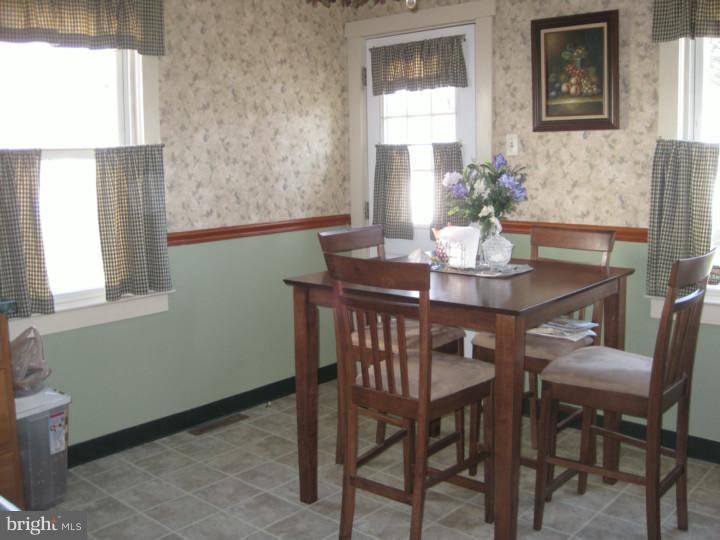 44 Reeger Avenue Hamilton, NJ 08610 - Photo 7 of 15 Gallery Image 7